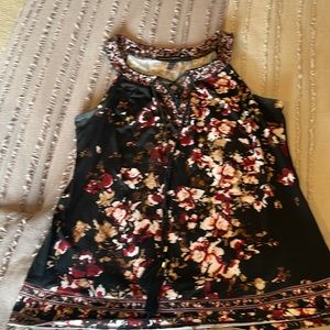 Whit House Black Market sleeveless top